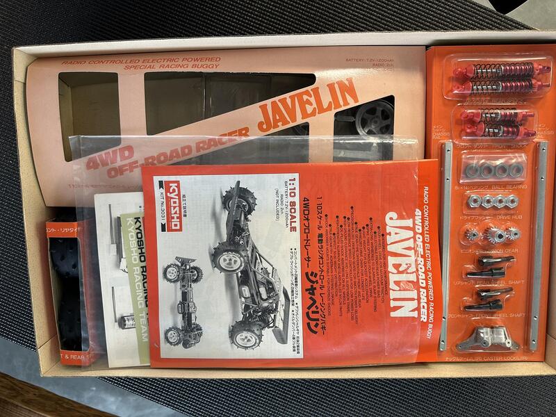 KYOSHO JAVELIN 1/10スケール 4WDオフロードレーサー KYOSHO JAVELIN 1/10スケール 4WDオフロードレーサー